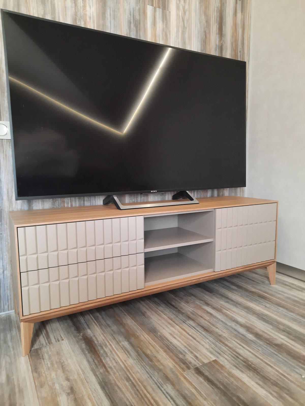 Обложка проекта: Индивидуальные  изделия на основе стандартной коллекции  The one