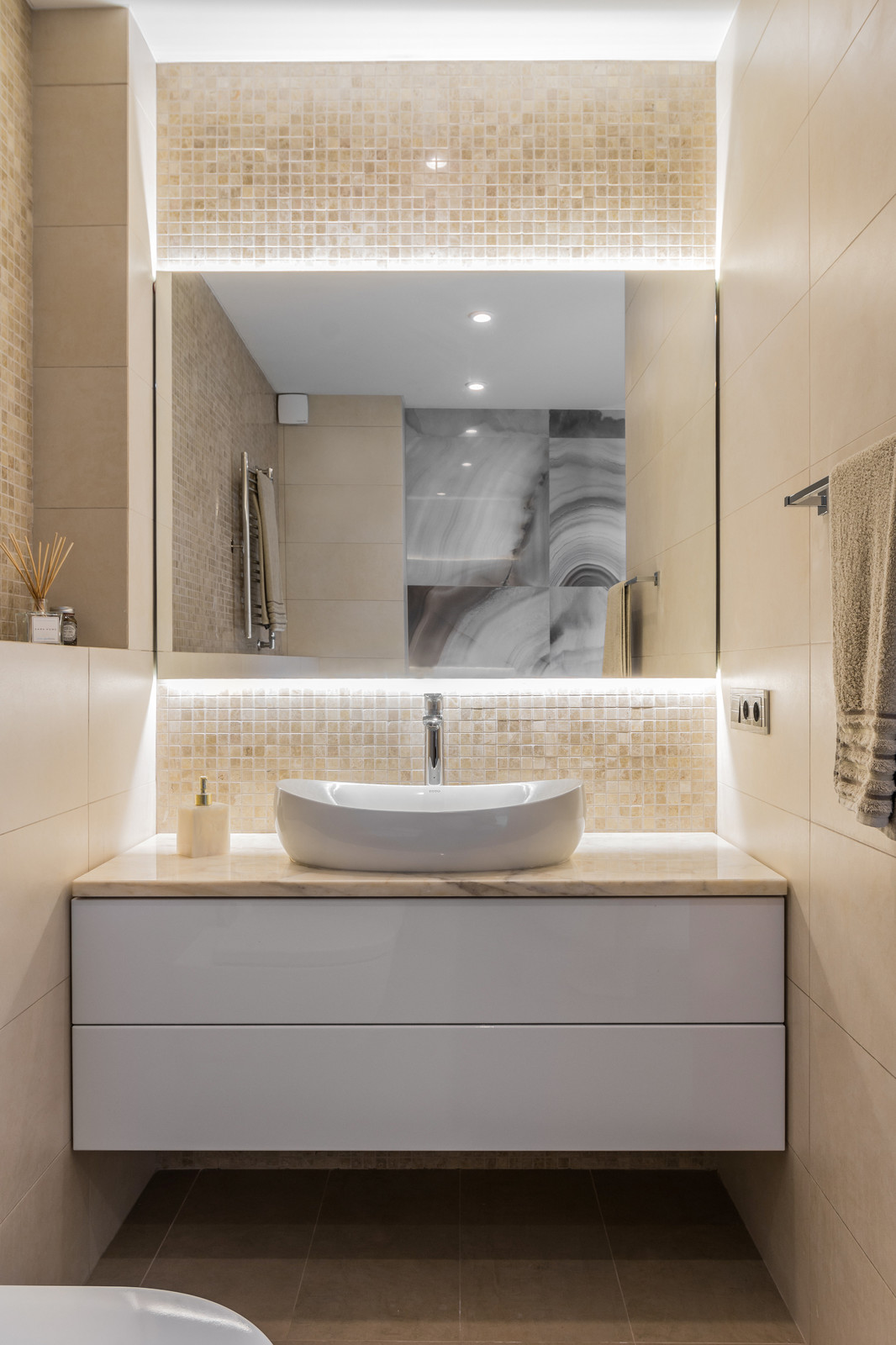 Светлая квартира для молодой пары