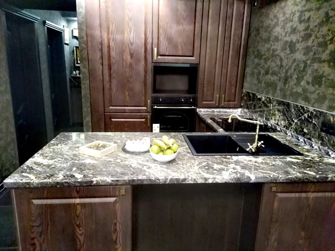 Кухня П-образная классика