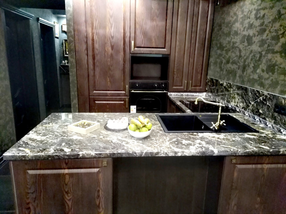 Кухня П-образная классика