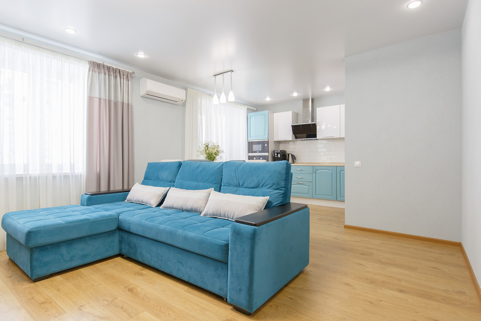 Бирюзовая квартира по улице Интернациональная