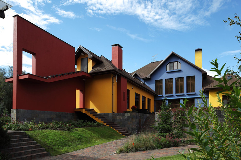 A country home near Moscow for a large family and guests
