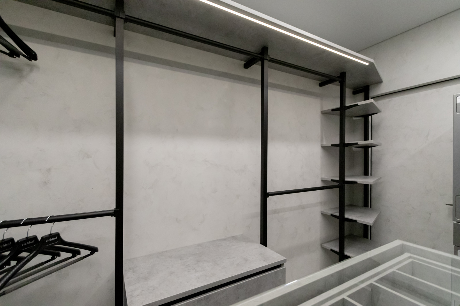 Гардеробная UNO raumplus в чёрном цвете