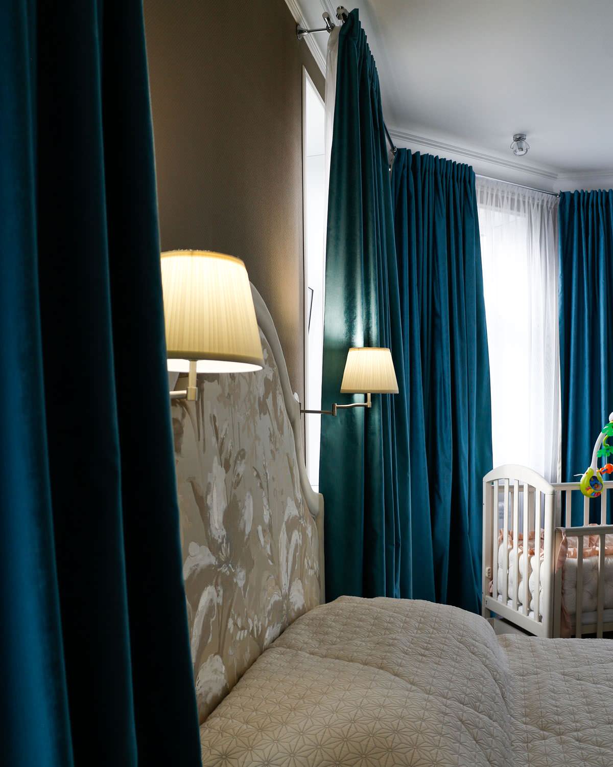 Интерьер двухэтажного дома в пригороде