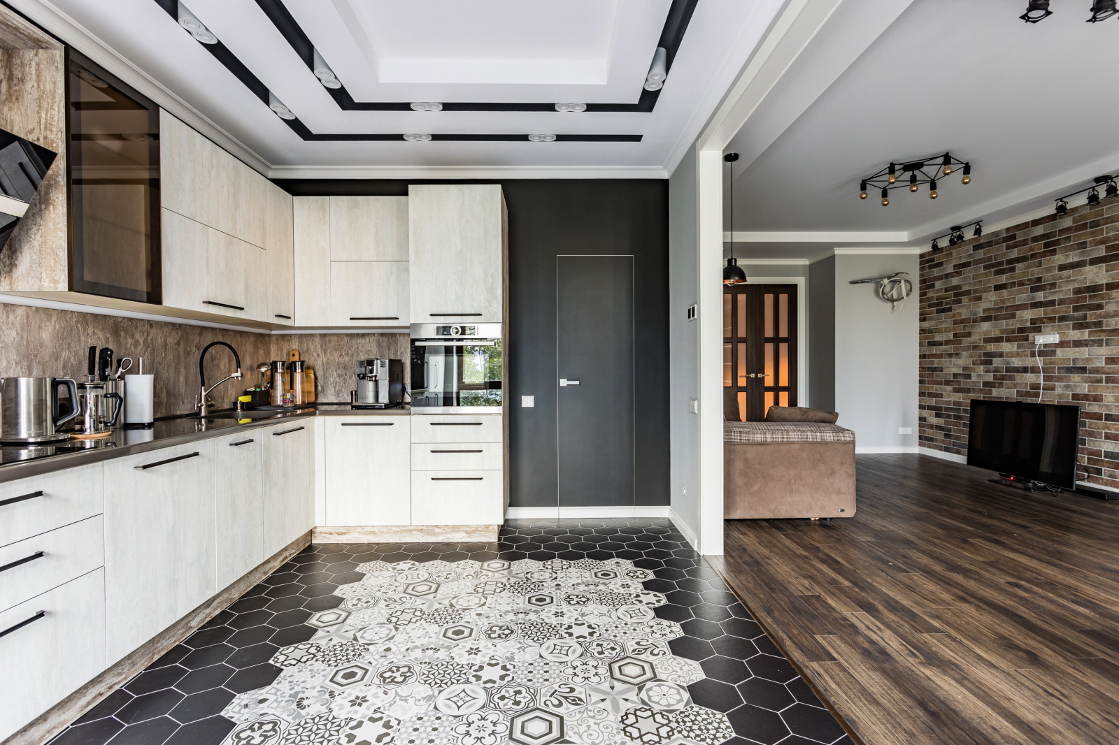 Смешение стилей, пространство идеи и индивидуализм