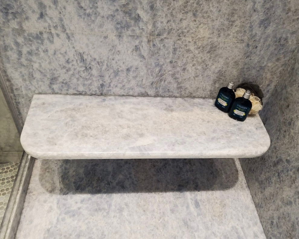 Обложка проекта: Душевая из мрамора Calcite Blue