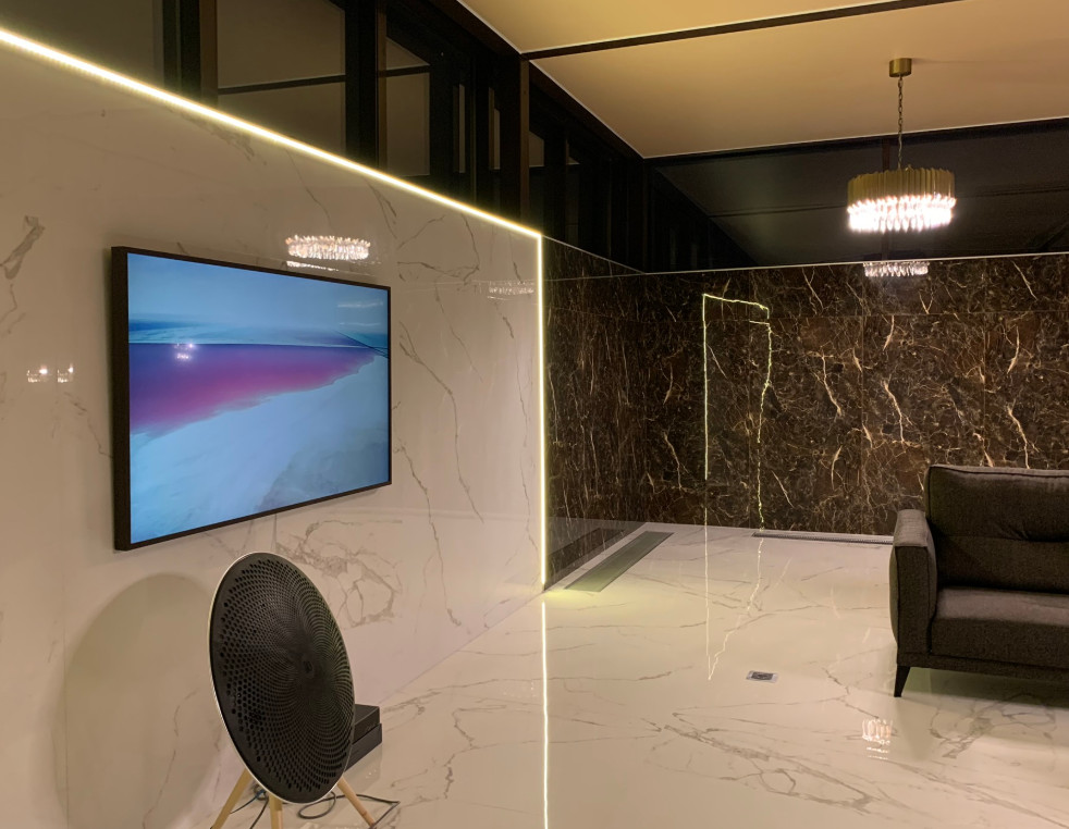 Крытая веранда на крыше в центре Москвы