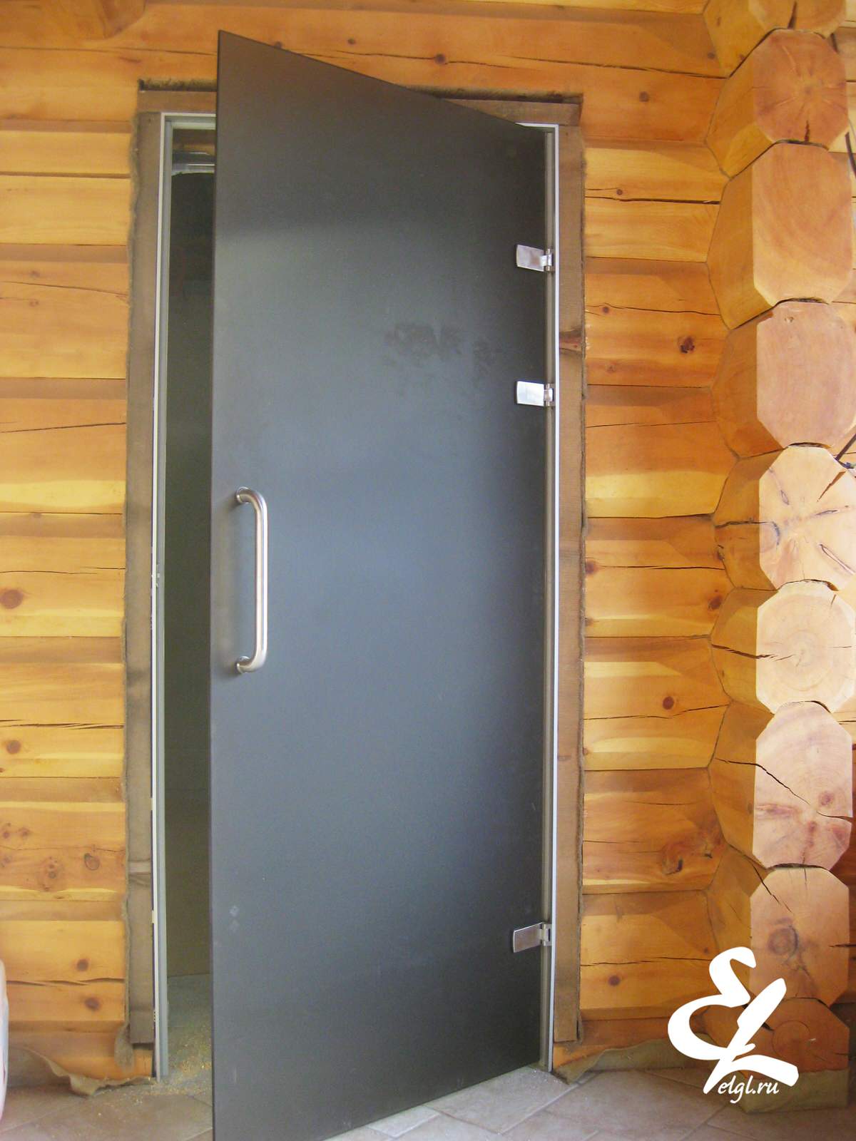 Двери из стекла