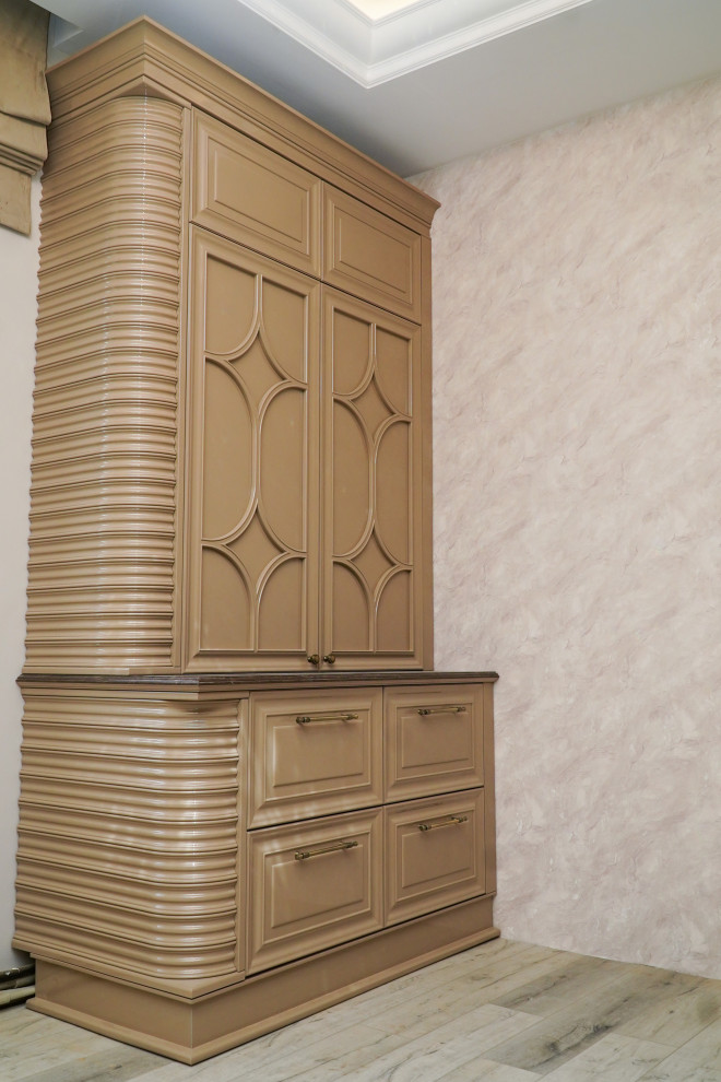 Копия многоуровневой итальянской кухни "Дама"