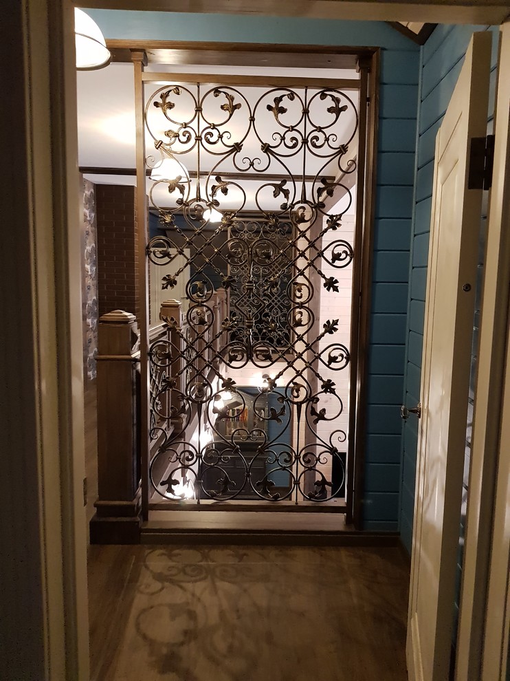 проект дома из клееного бруса, гостиная, лестница и баллюстрада, второй свет