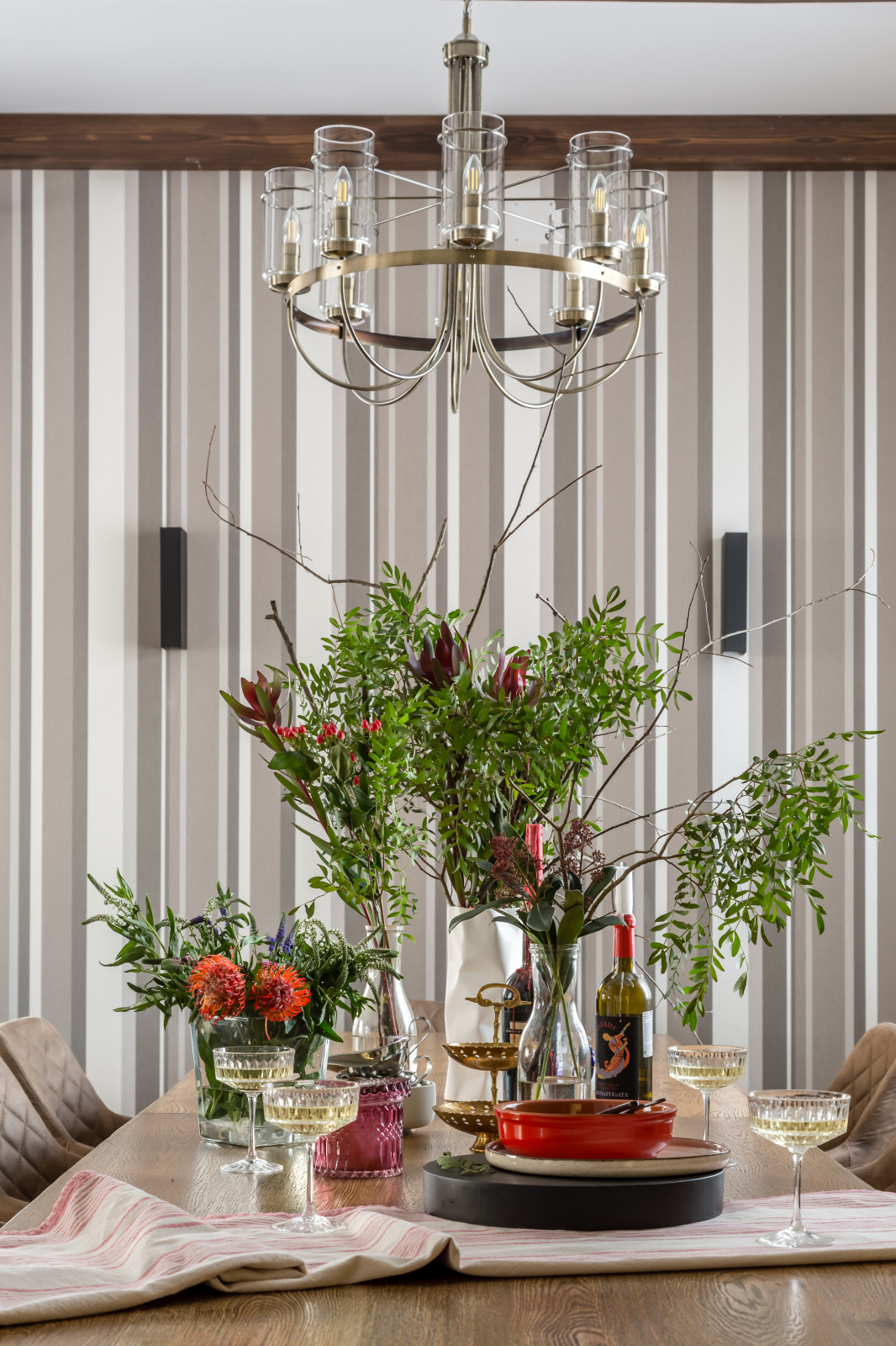 Фрагмент обеденного стола