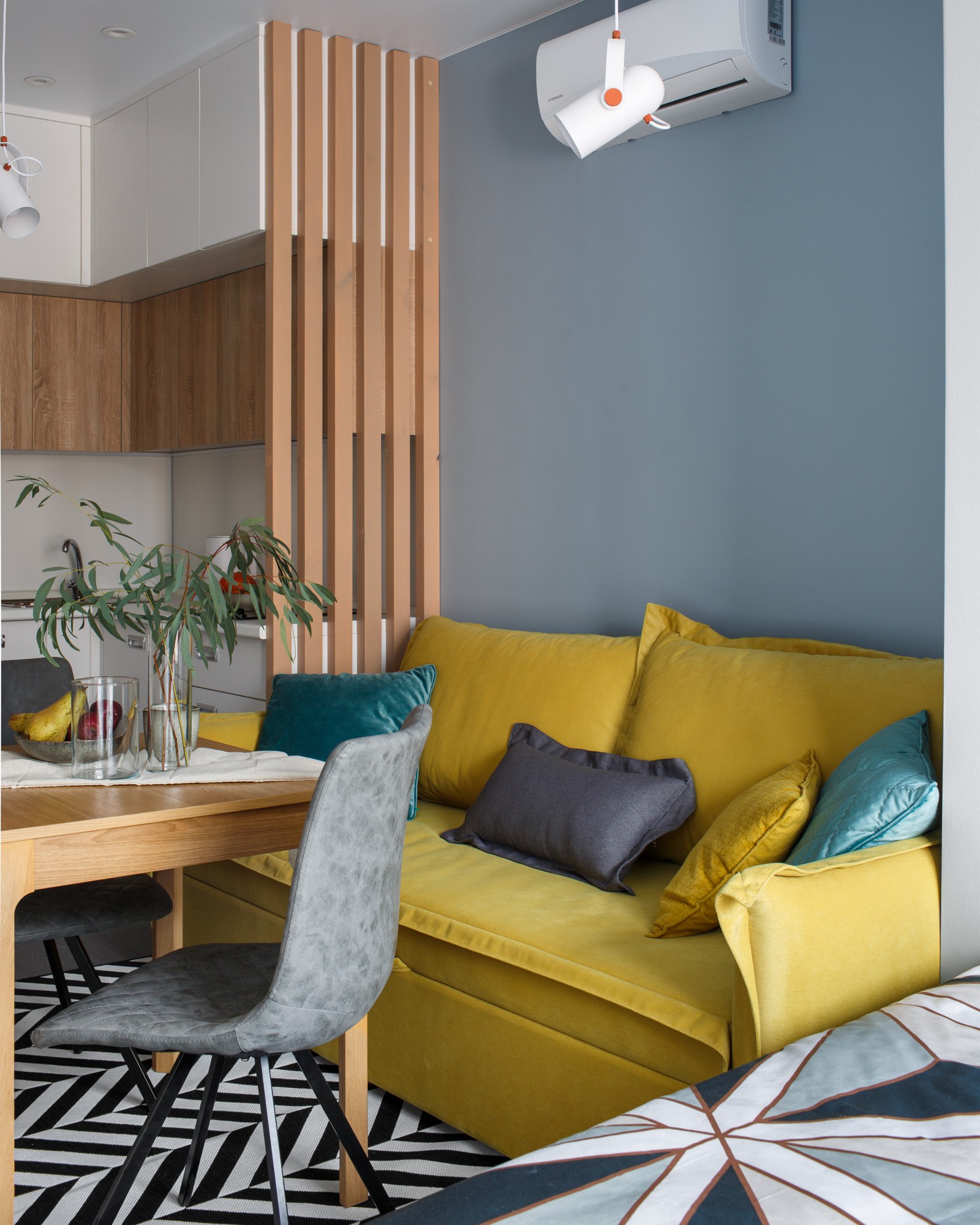 Маленькая и Уютная