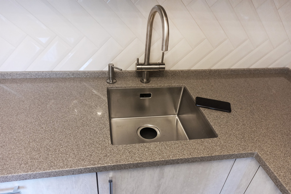 Столешница из искусственного камня Corian Matterhorn