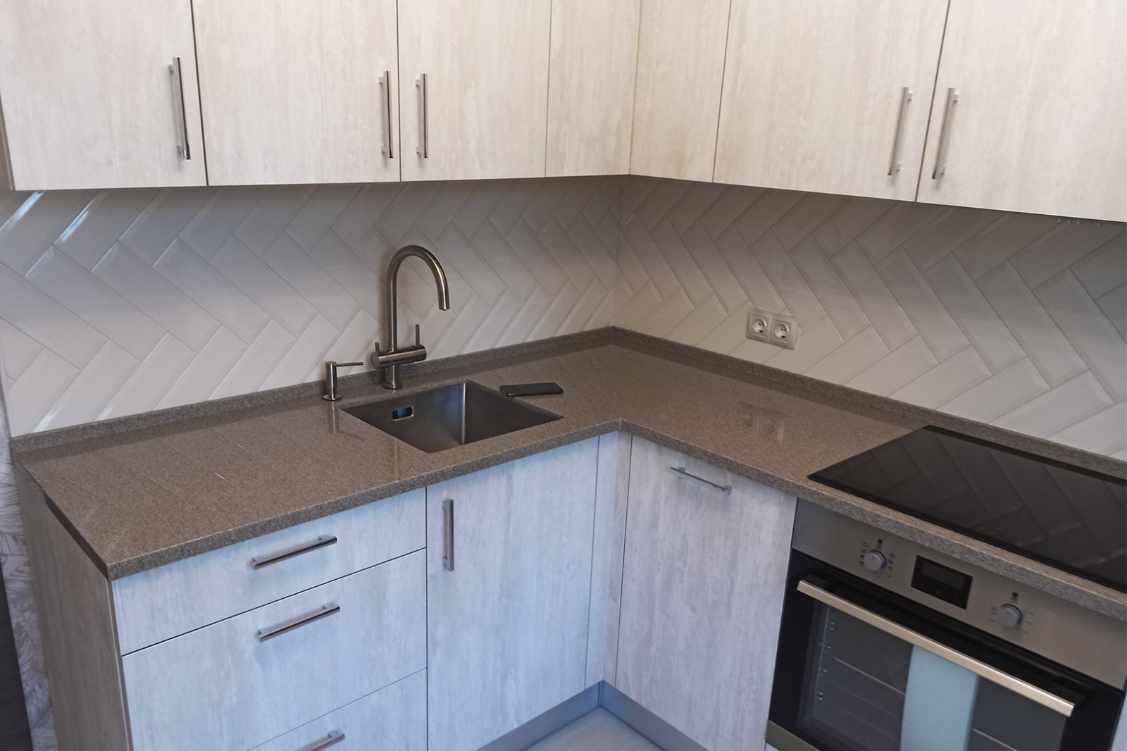 Столешница из искусственного камня Corian Matterhorn