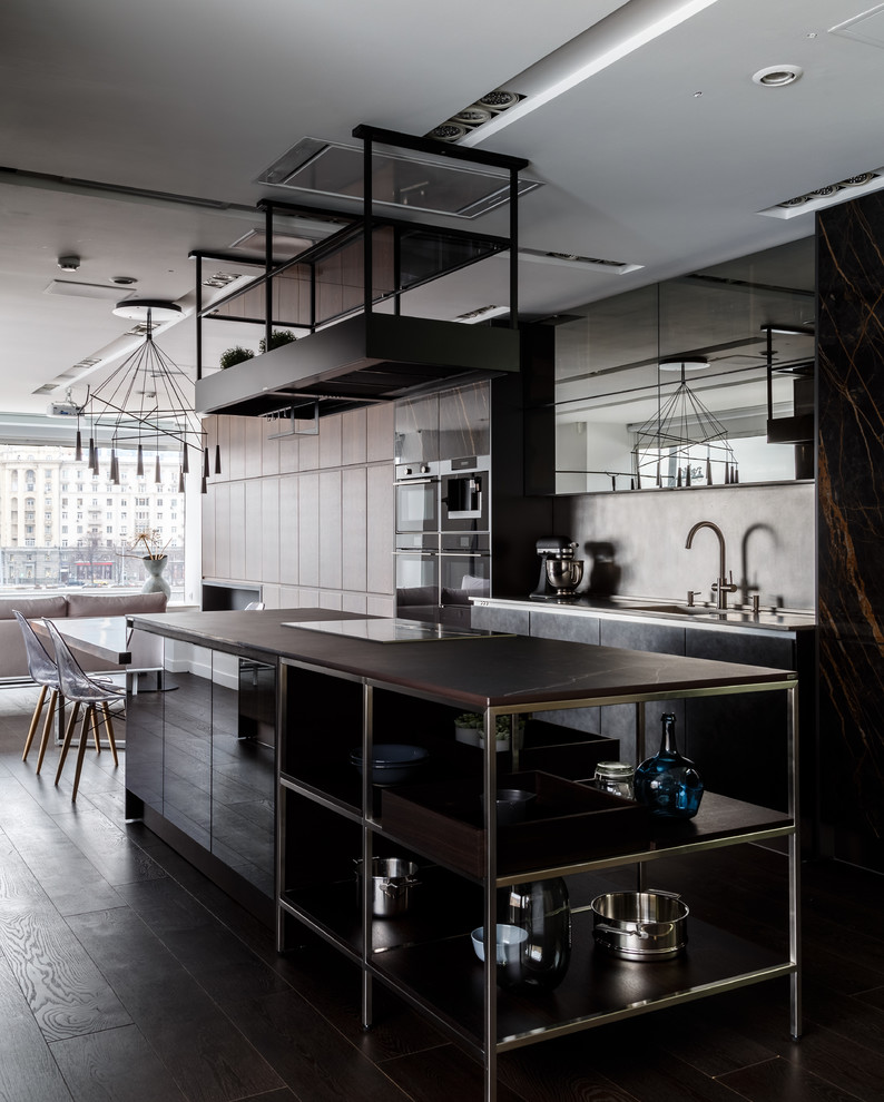 Giulia Novars, Москва. Смоленская, д.10