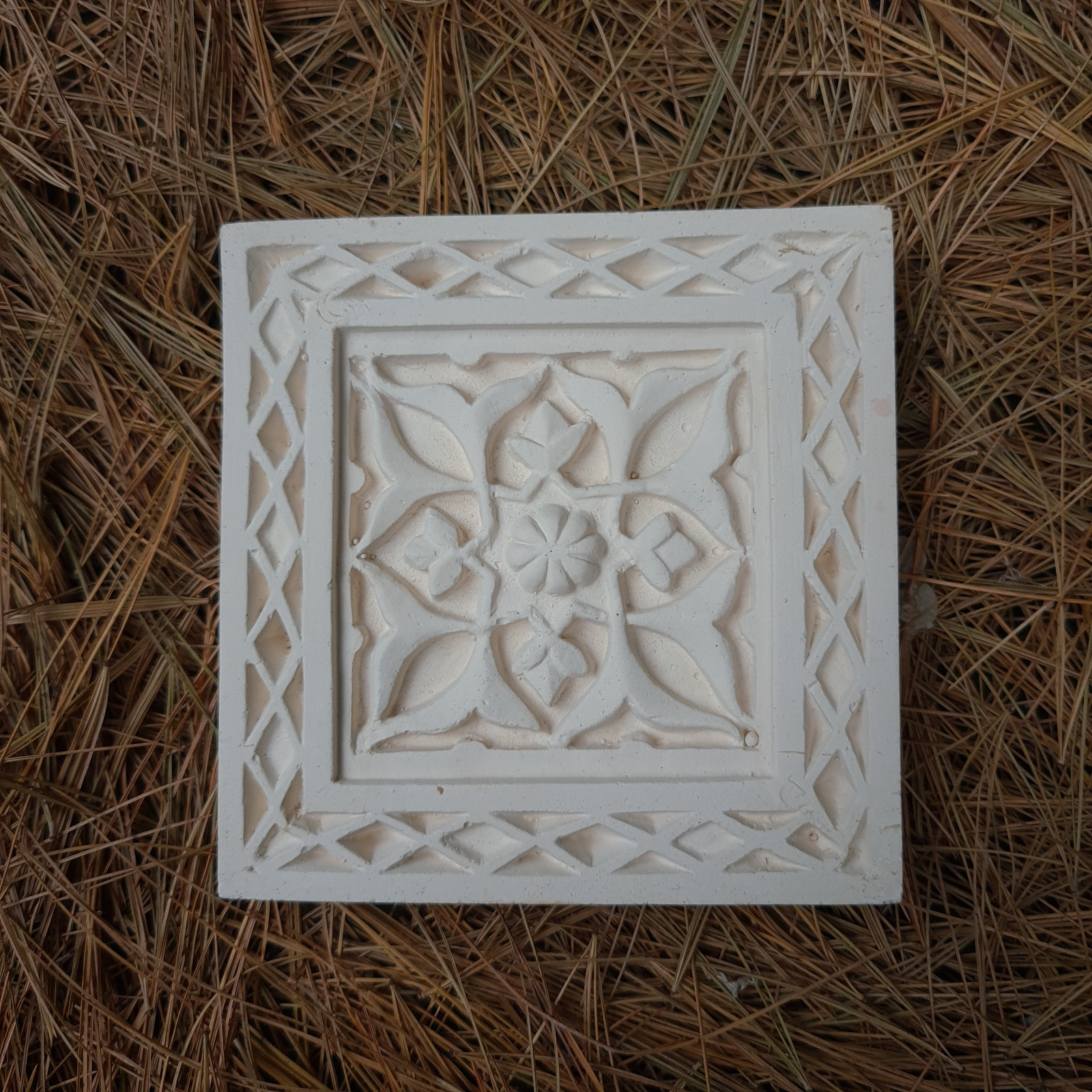 Обложка проекта: Гипсовые элементы декора