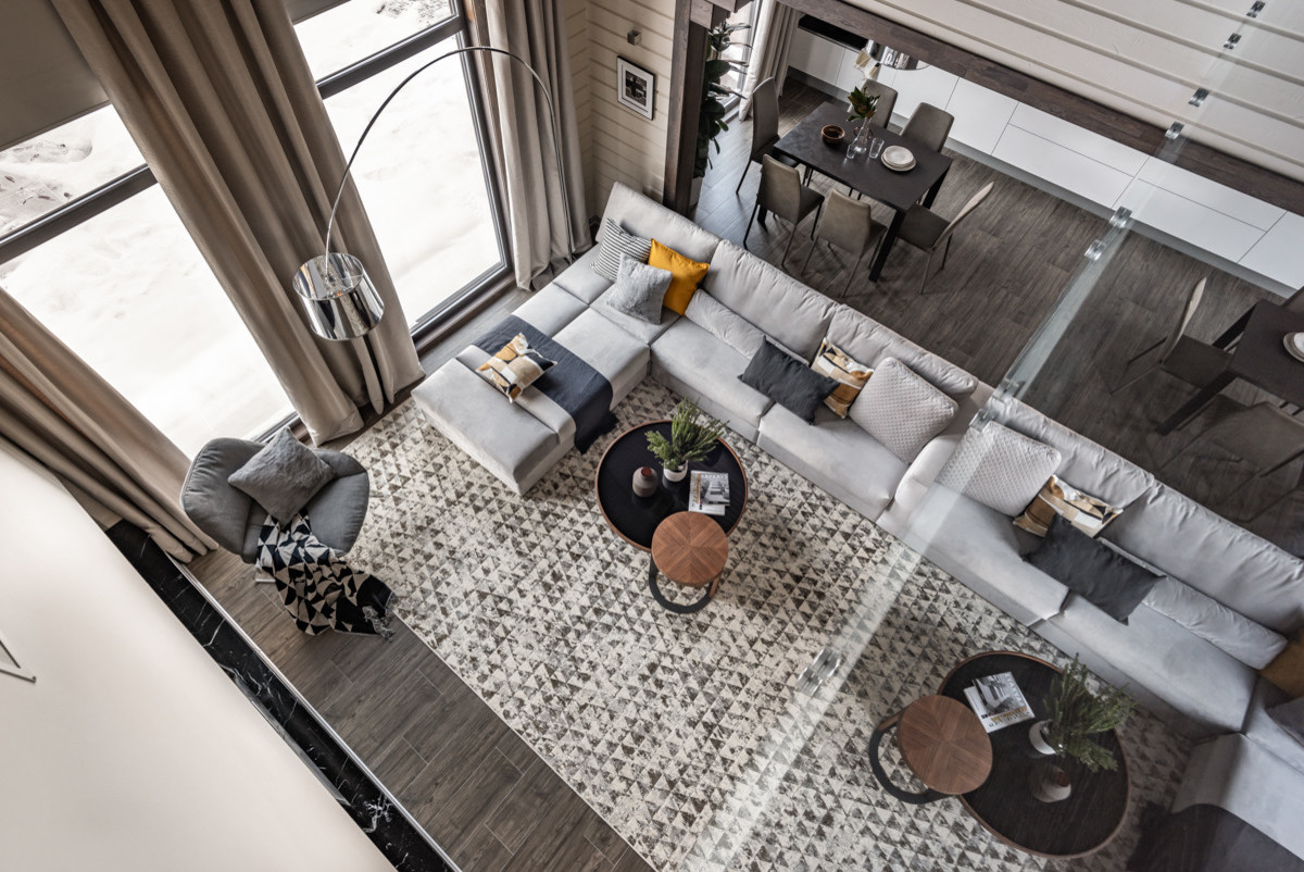 Дом среди берёз