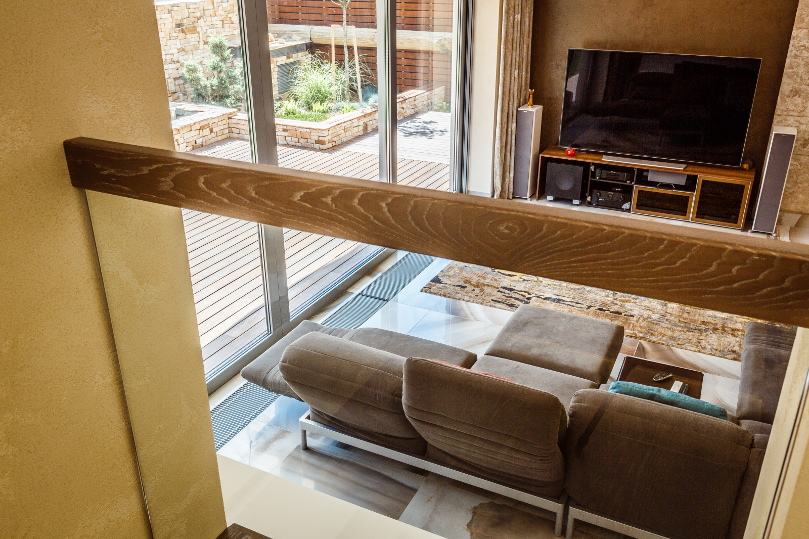 Фоновое изображение профиля Михаил Чекалов