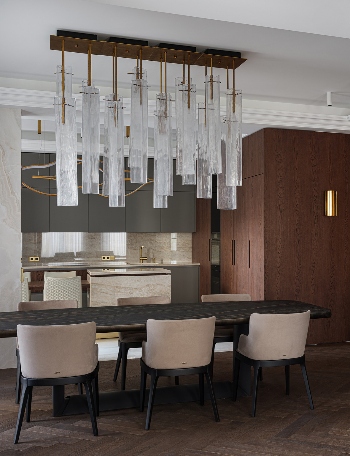 Модная квартира 220 м2 с большой террасой