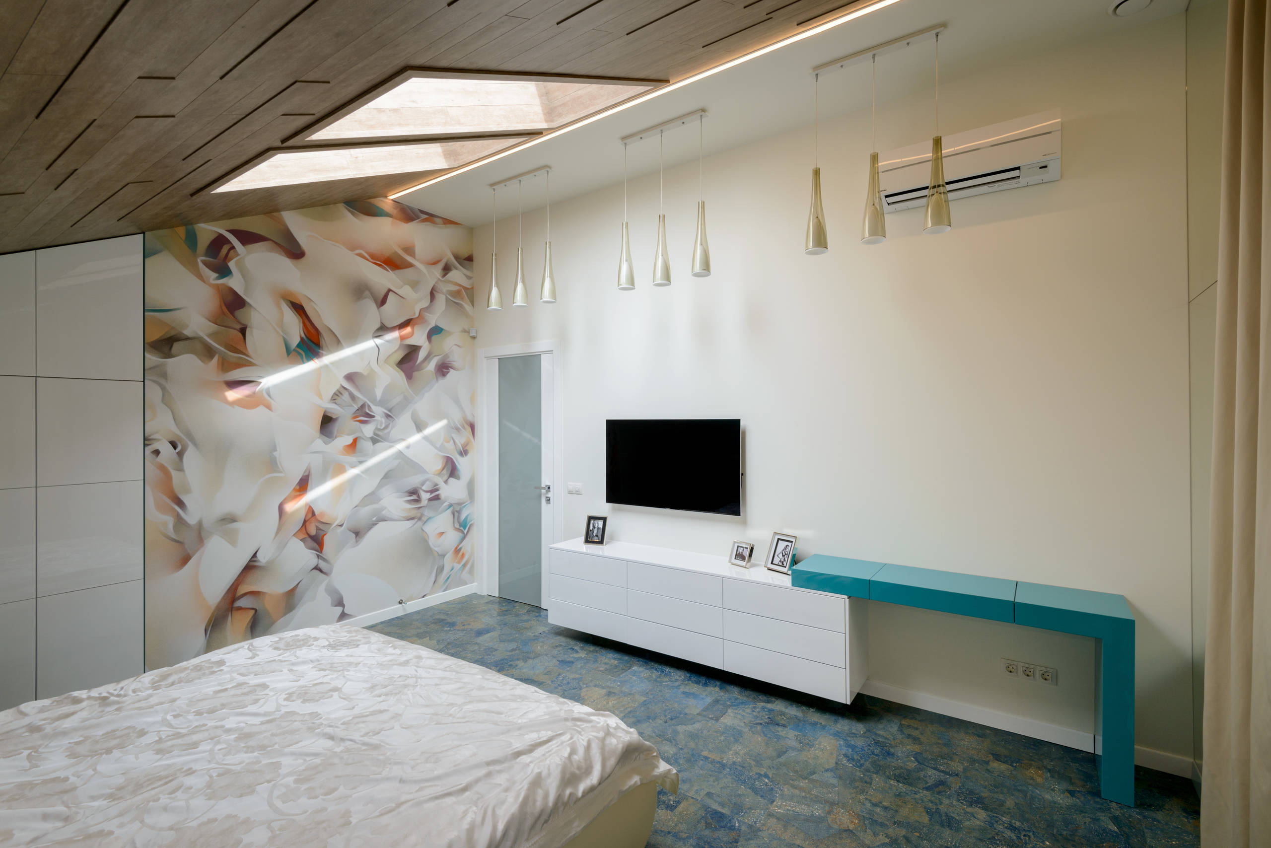 Houzz тур: Дом с кроликом и цветными стенами