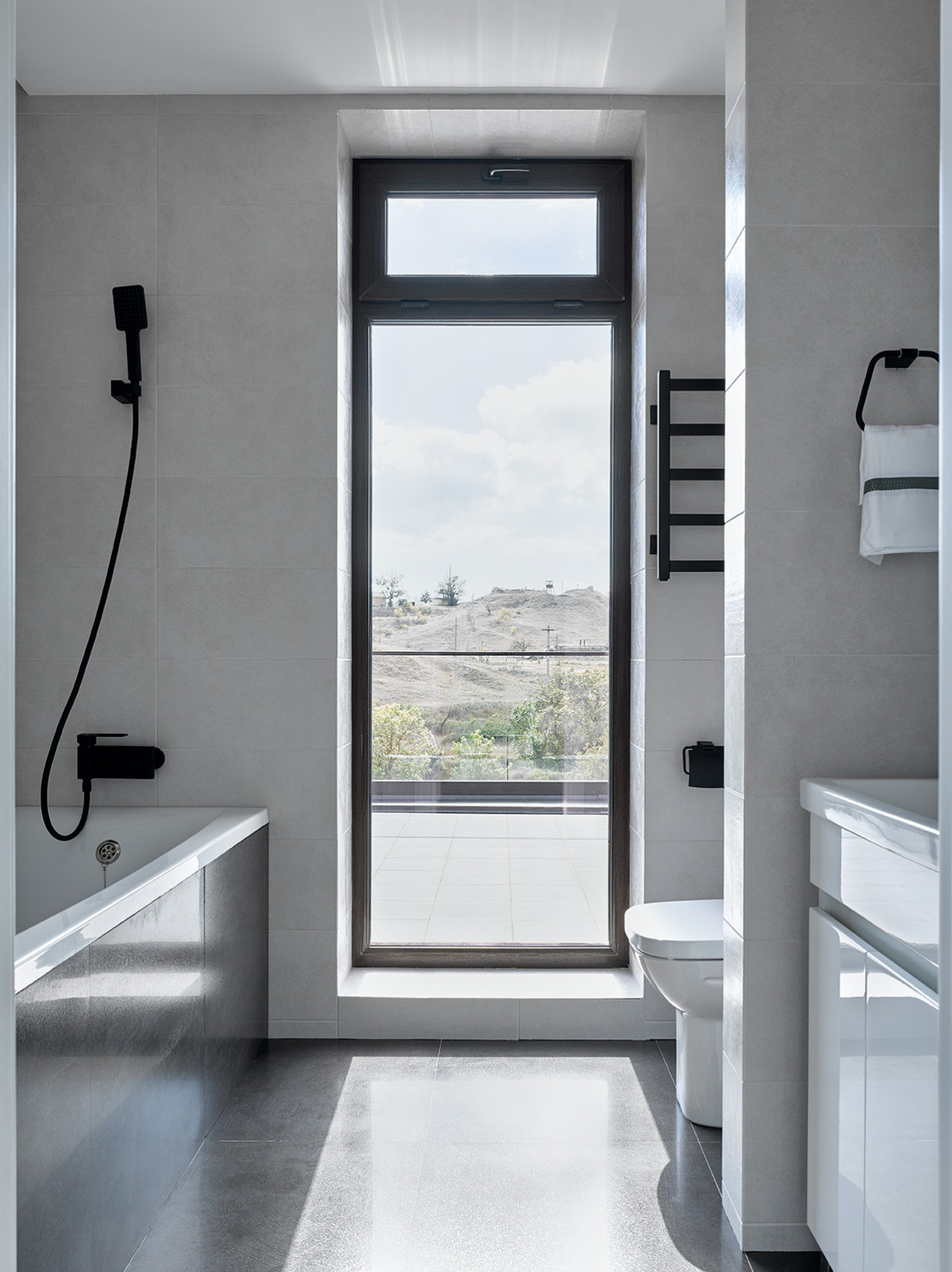 Вино и море