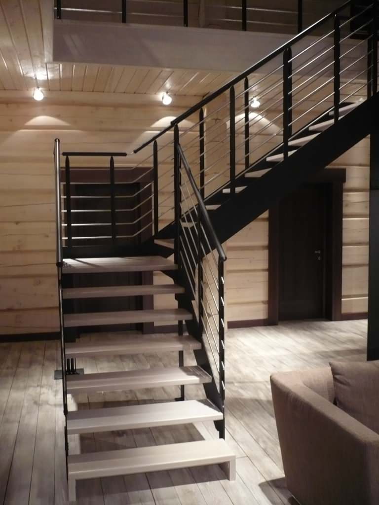 Laser Wood - Лестница с итальянским ограждением (2018)