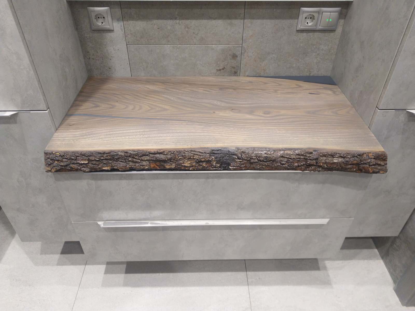 Обложка проекта: Столешница в ванную комнату из слэба карагача