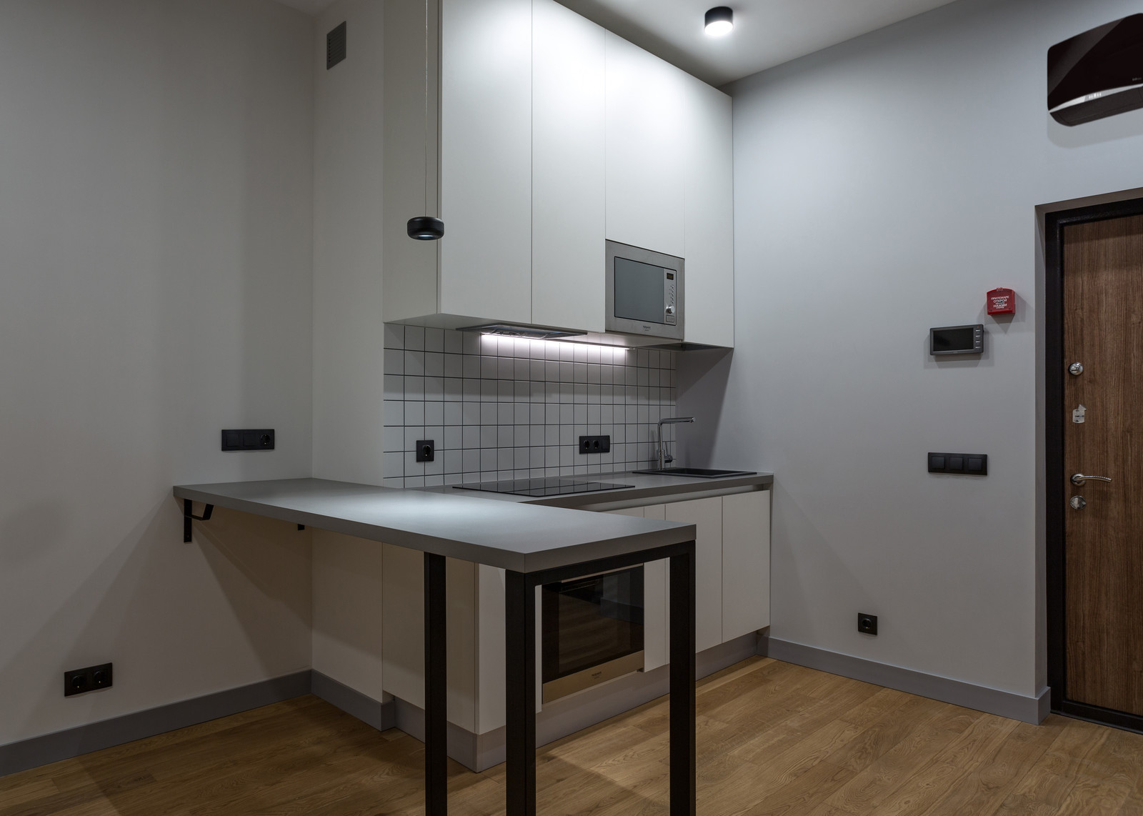 Минималистическая студия в Сколково