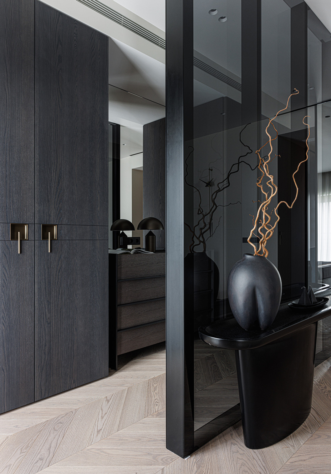 Монохромная квартира 90 м2 в центре Москвы