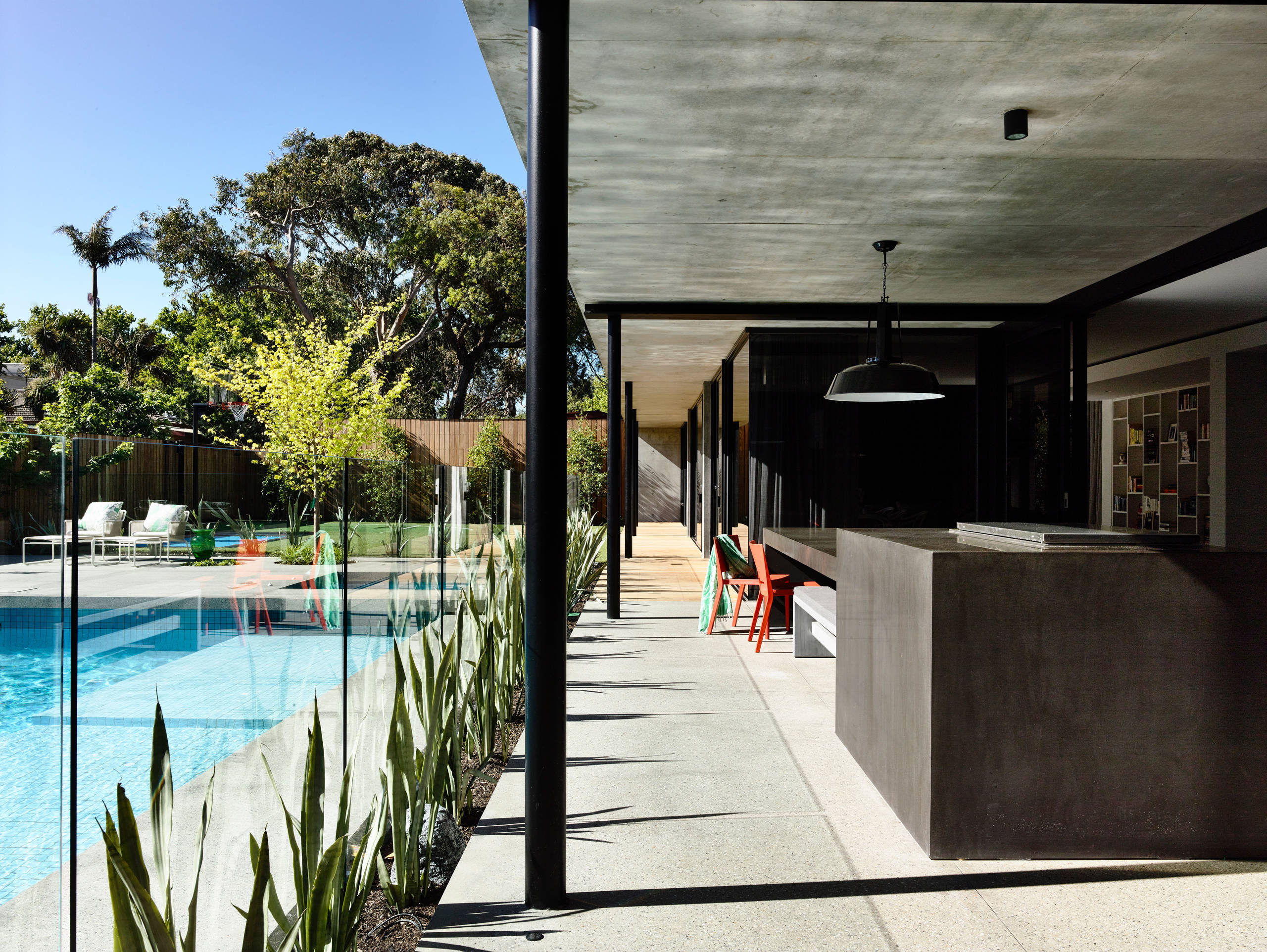 Houzz Австралия: Ультрасовременный дом из бетона для семьи архитекторов