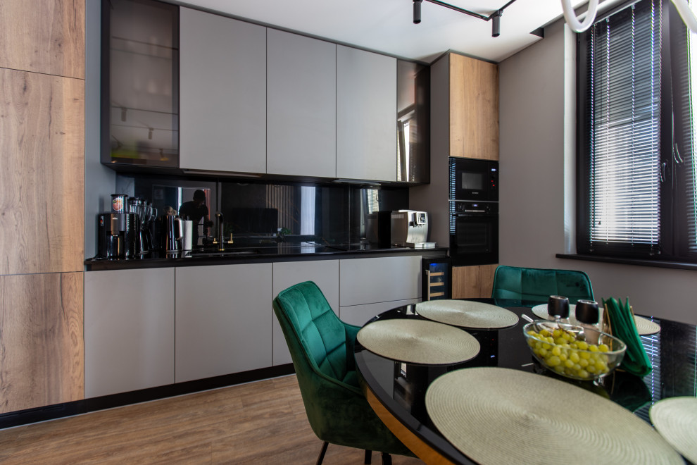 Обложка проекта: Современное сочетание дерева и матовой поверхности