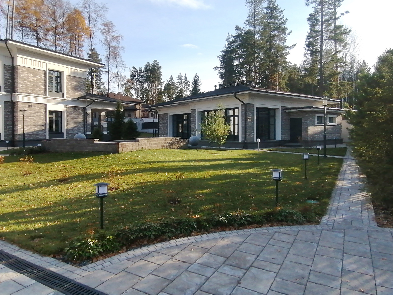 Частный жилой дом