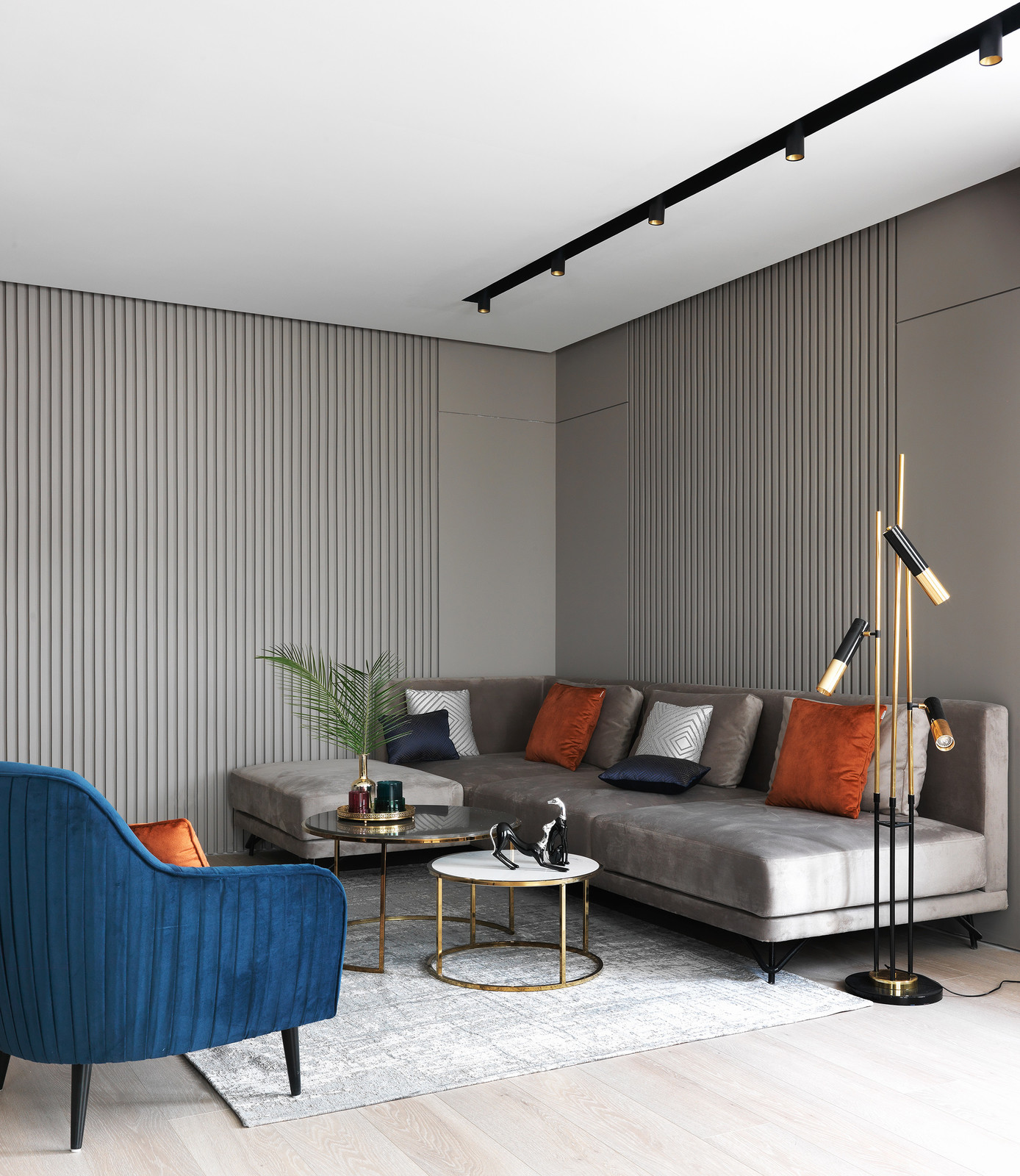 Обложка альбома: диваны