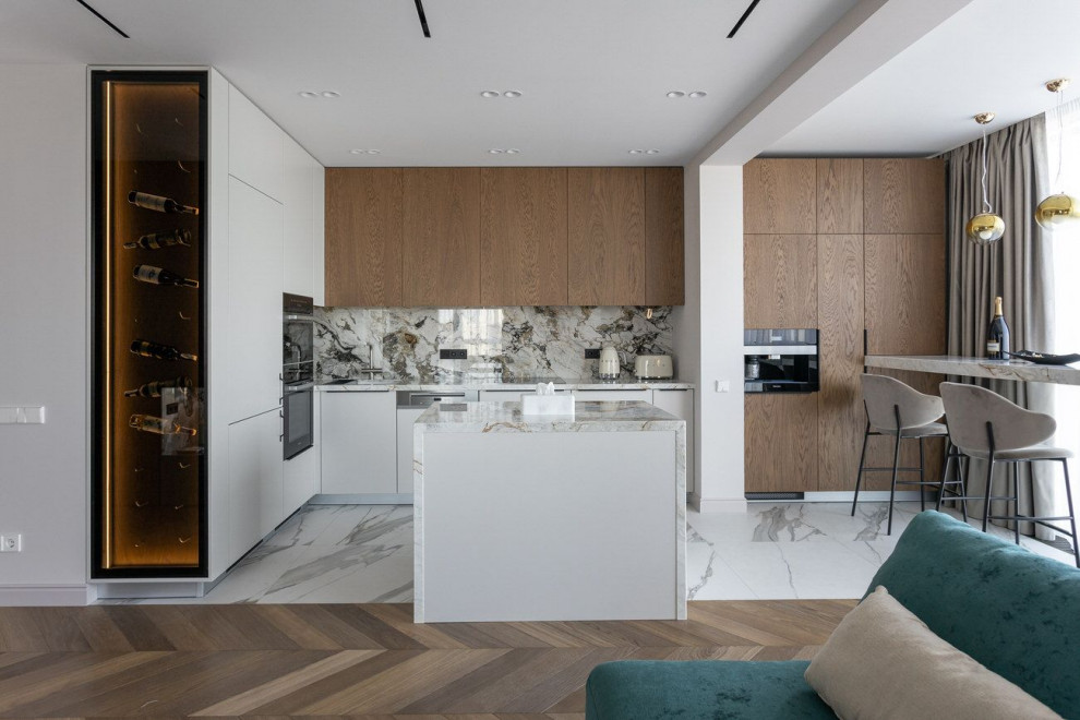 Практичная квартира со светлой кухней