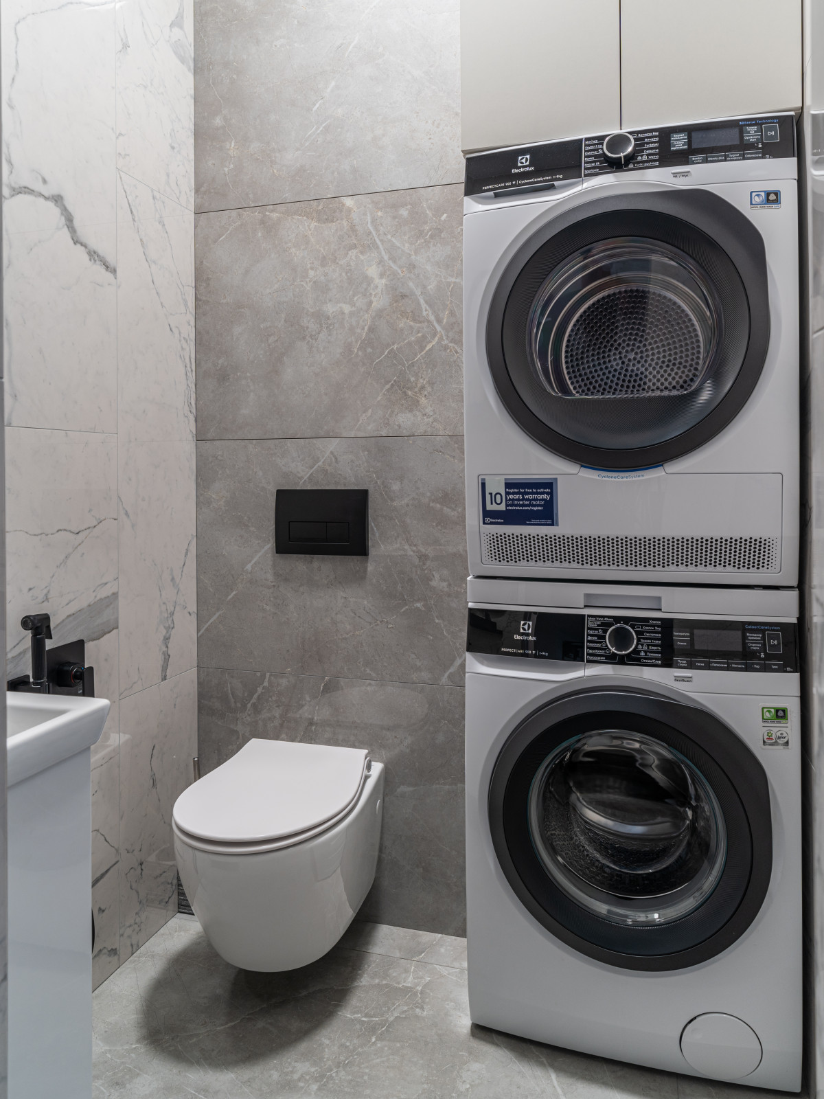 Дизайнерский интерьер московской квартиры 64 м2 ""