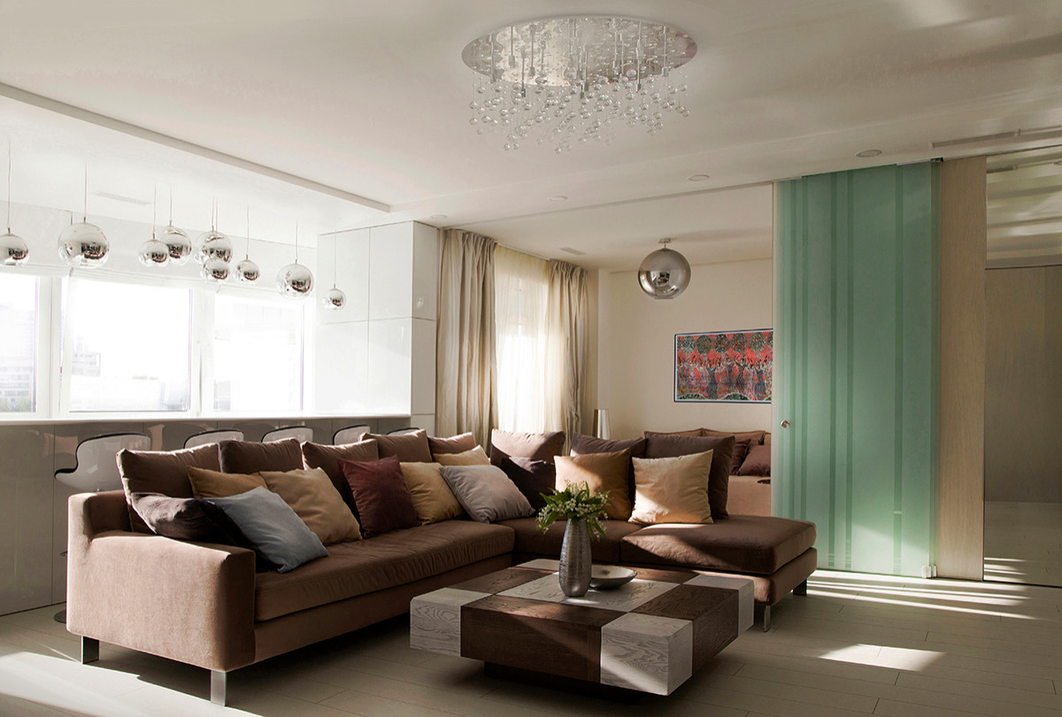 Обложка проекта: East-West