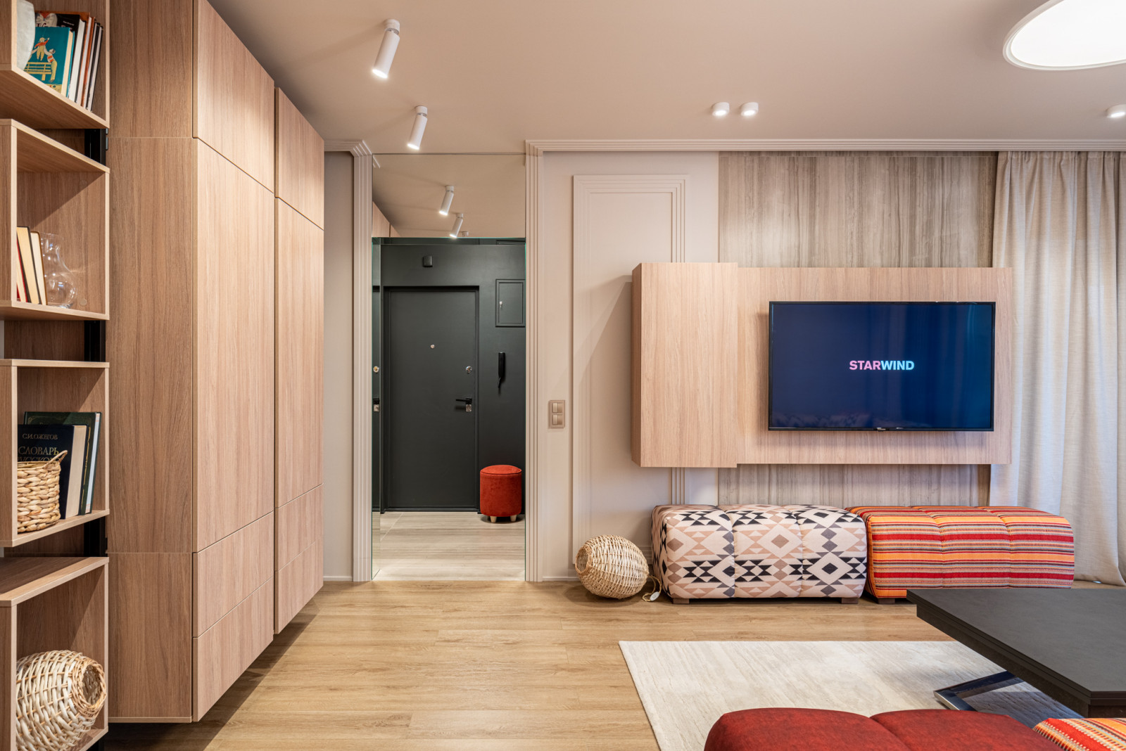 "Квартирный вопрос", Гостиная