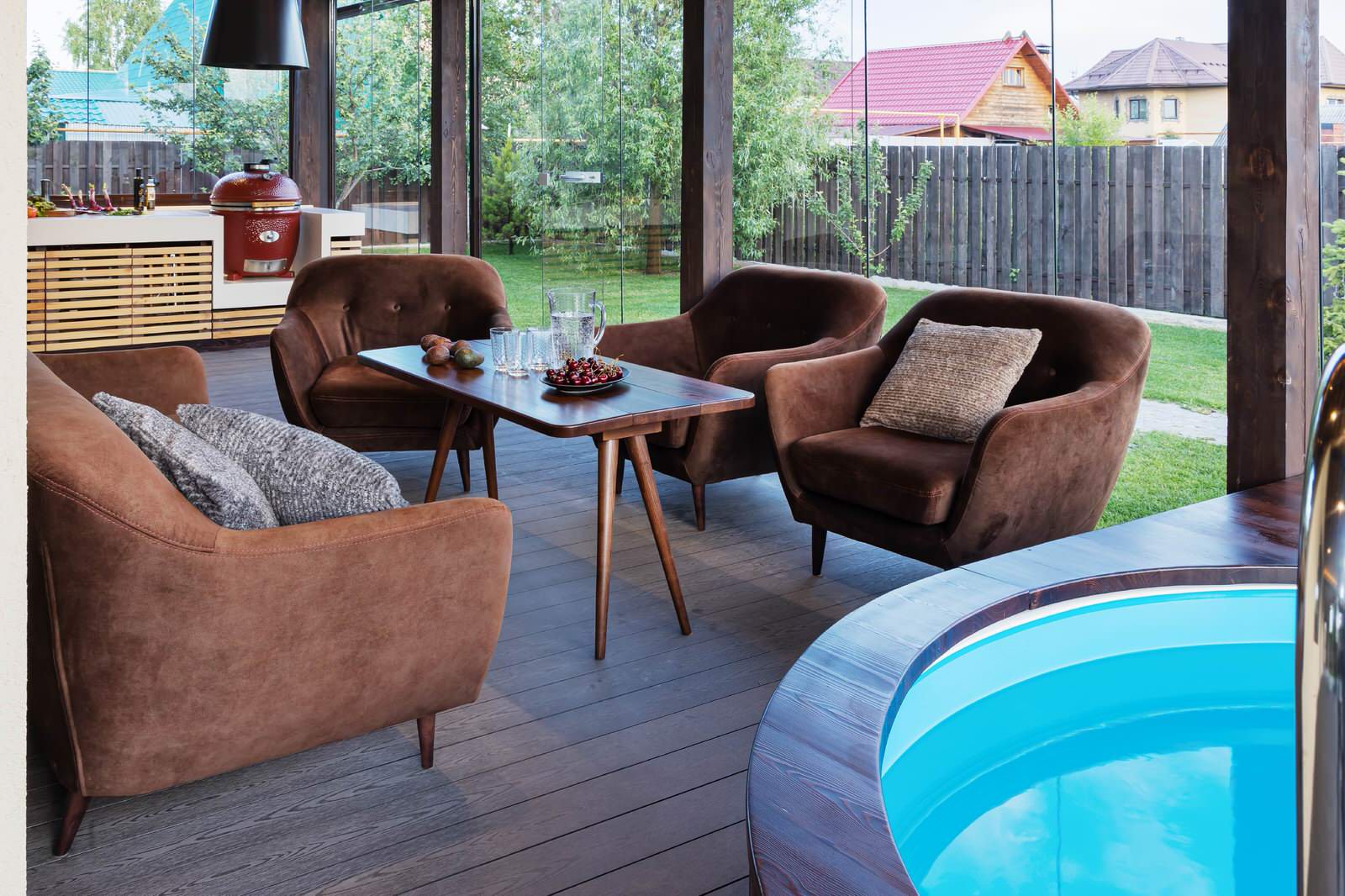 Остекленная терраса ЕЩЕ НЕМНОГО ЛЕТА