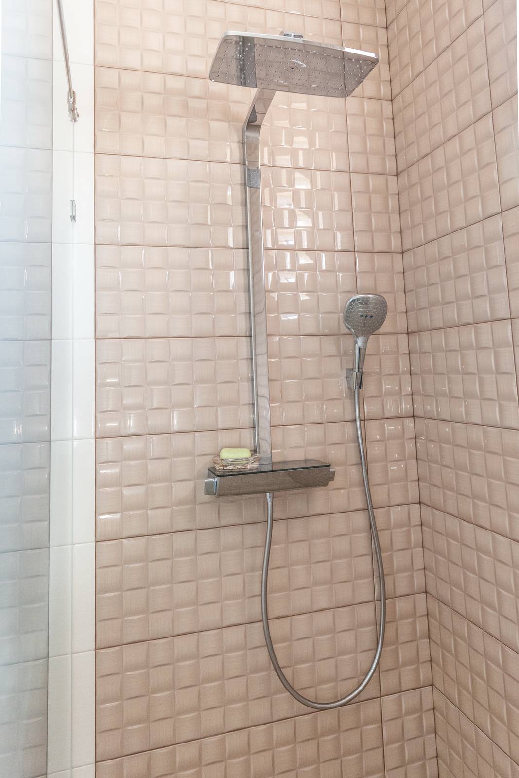 Дом с бассейном