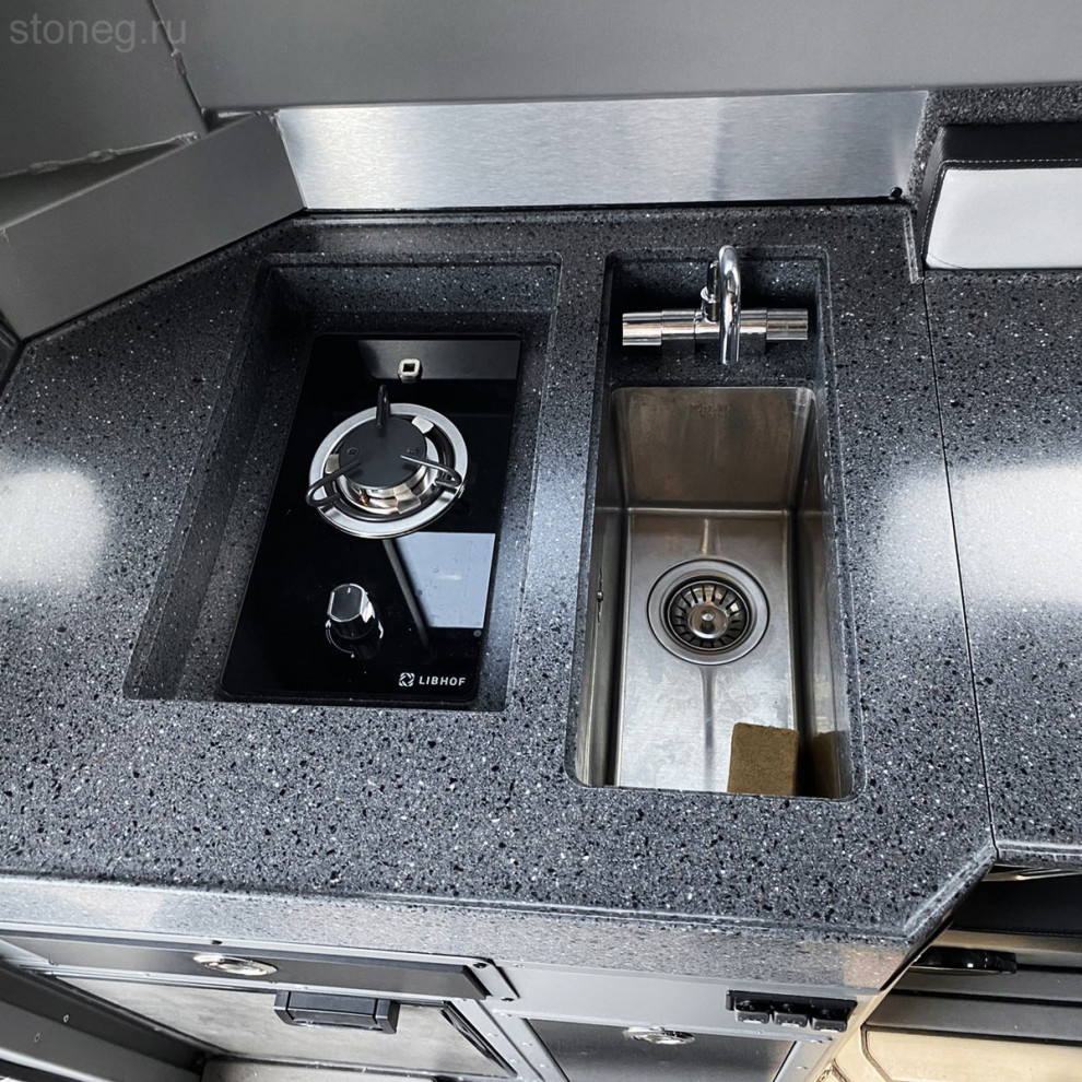 Hi-Macs G103 Столешница с откидным столиком и крышками