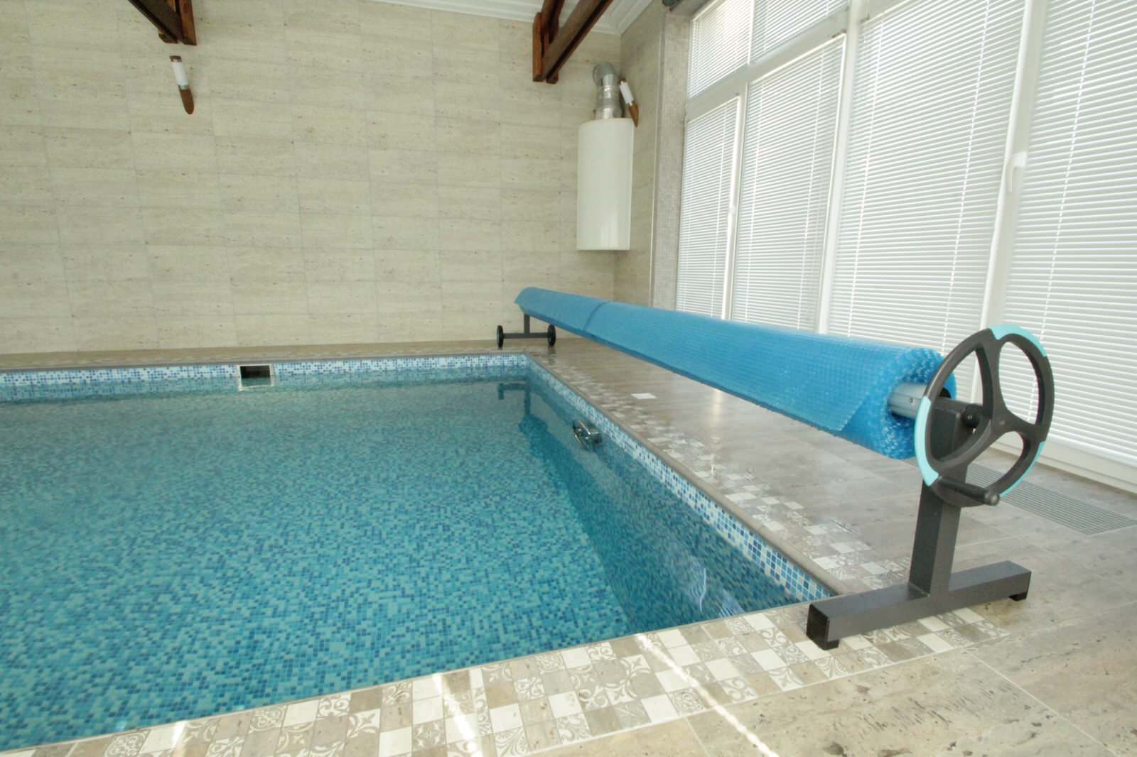 Бассейн 8х4х1.2-1.7 в банном комплексе