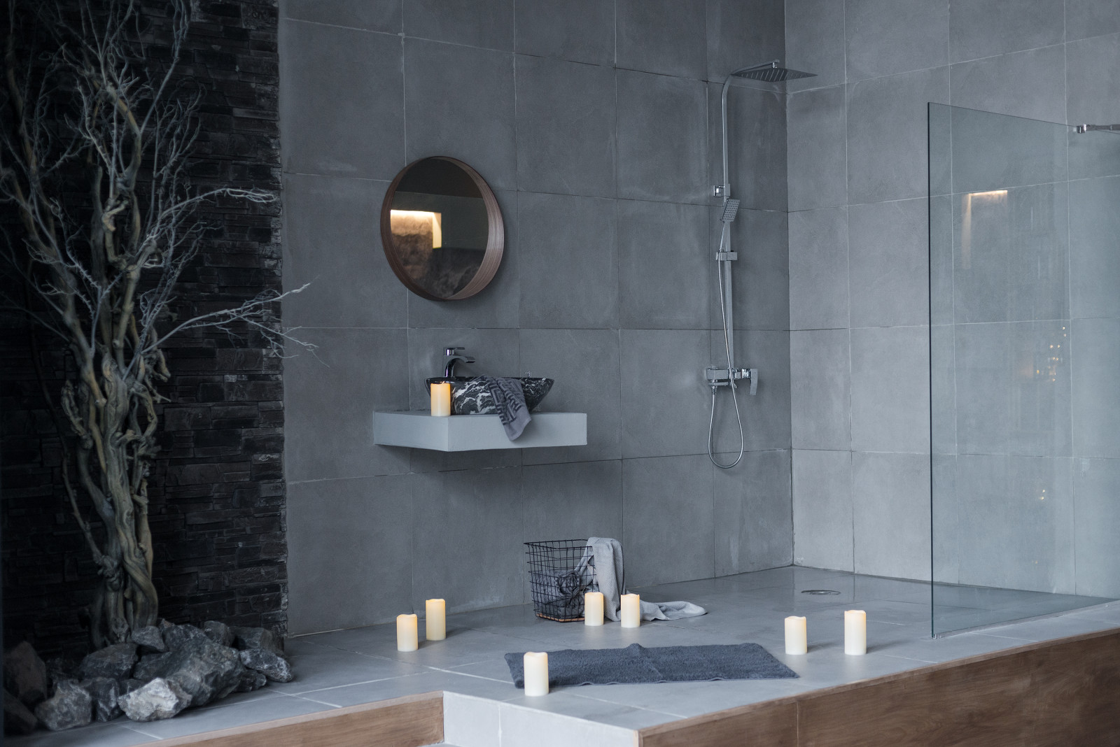 The Graphite interior design | decorative gray space