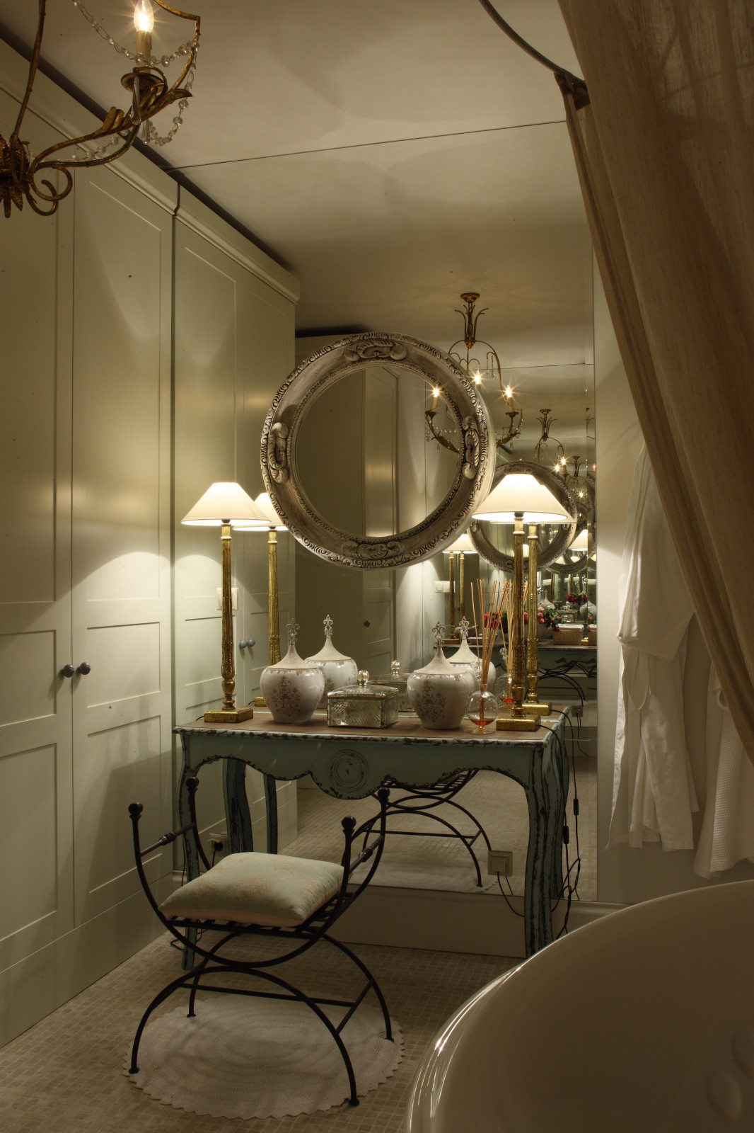 квартира «Амора» 150 м