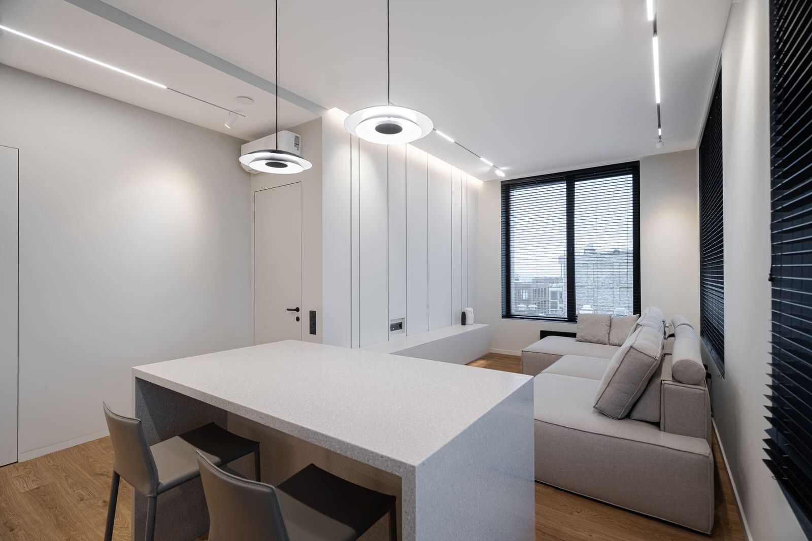 Серый минимализм | 58 кв.м.