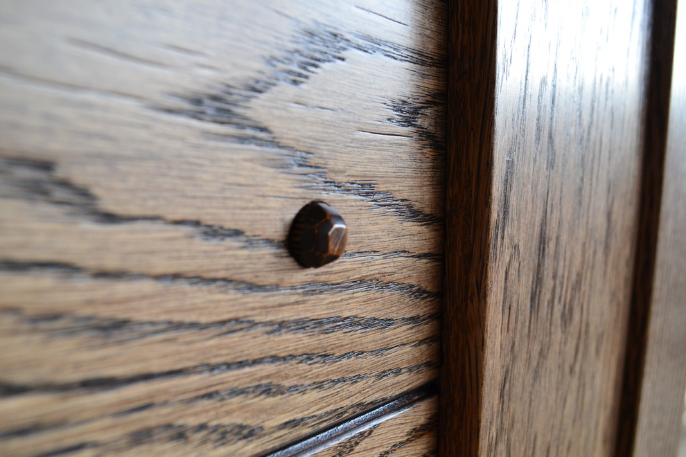 Дверь лофт и кантри. Модель Скиф, отделка маслом