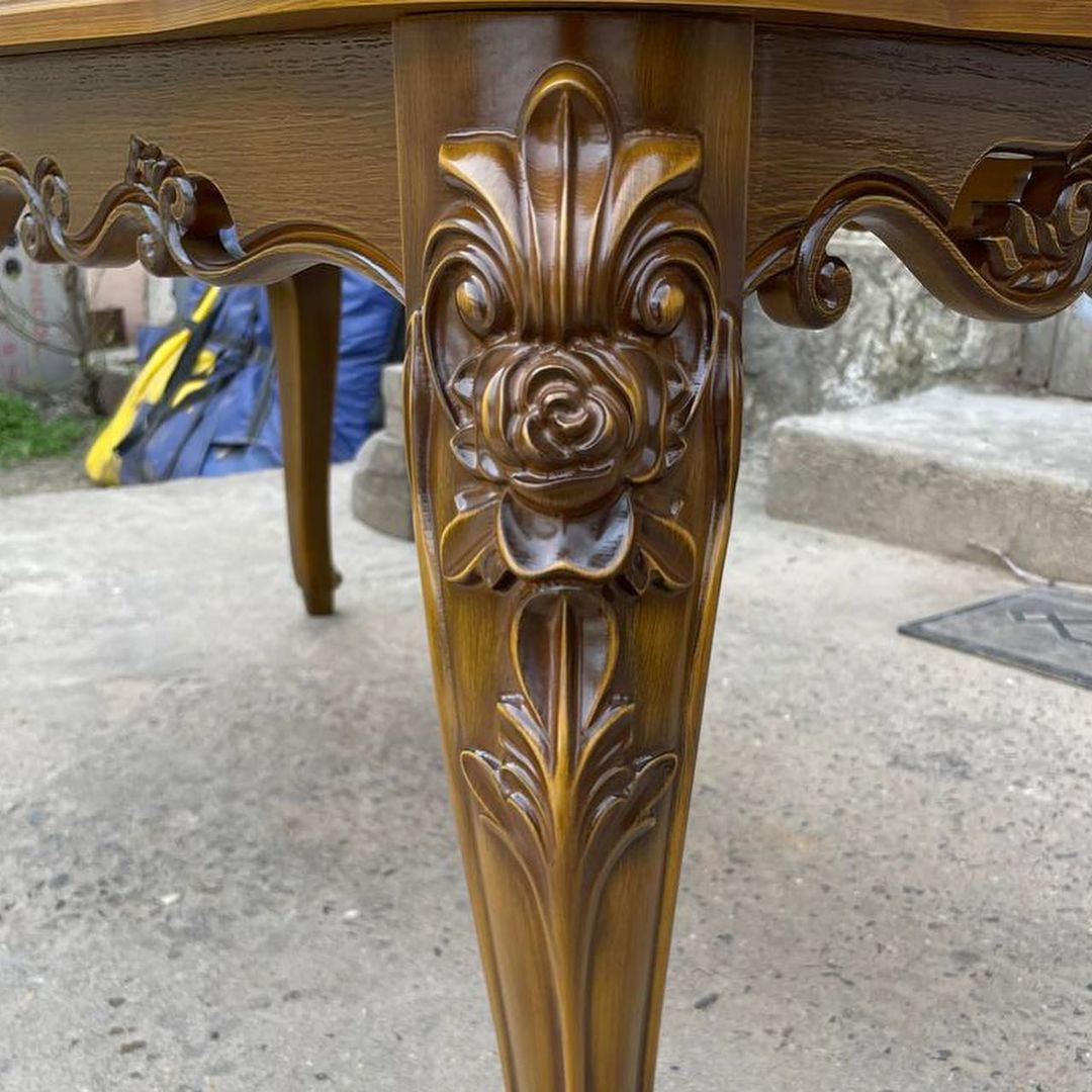 Стол из массива