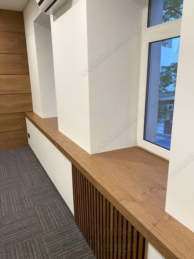 Подоконник и радиаторные решетки из массива