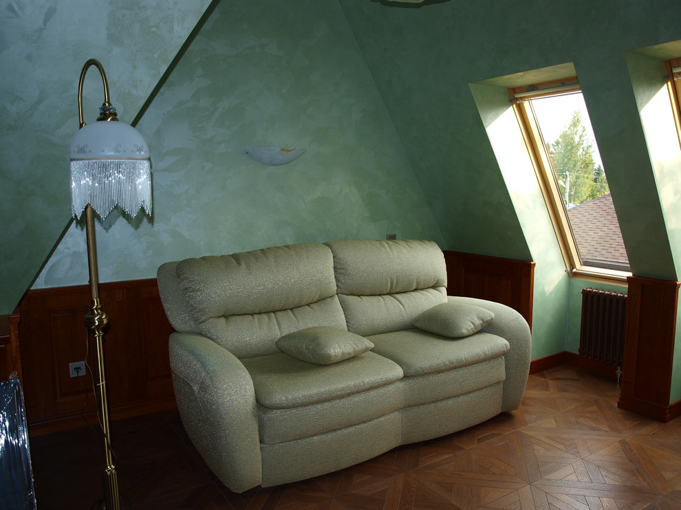 Дом на склоне холма