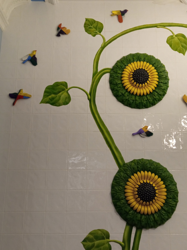 Рельефно-живописное панно в холле квартиры