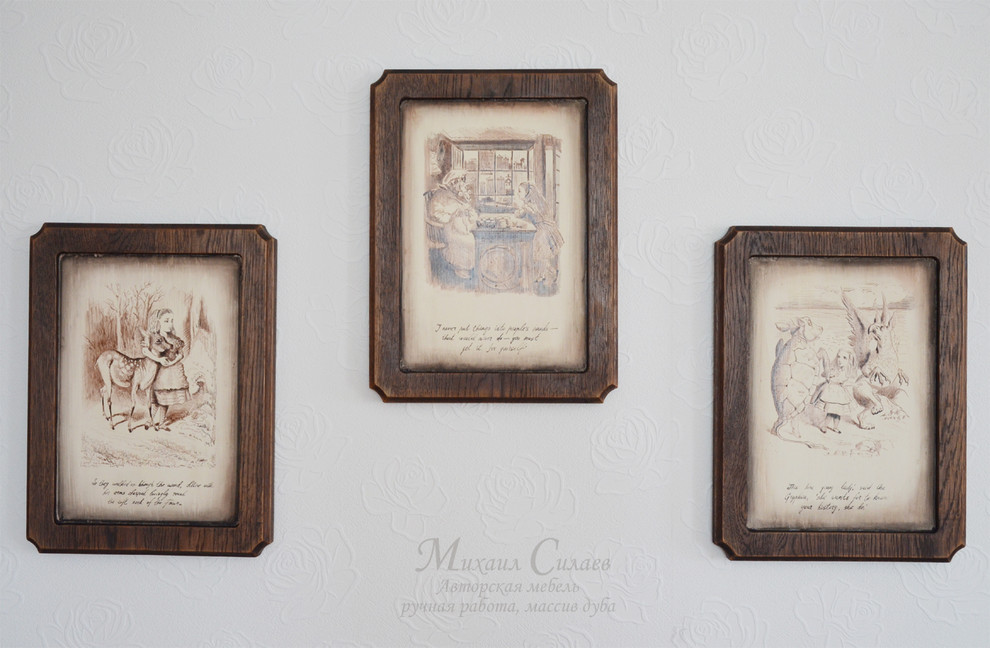 Графика на дубе для украшения интерьера.